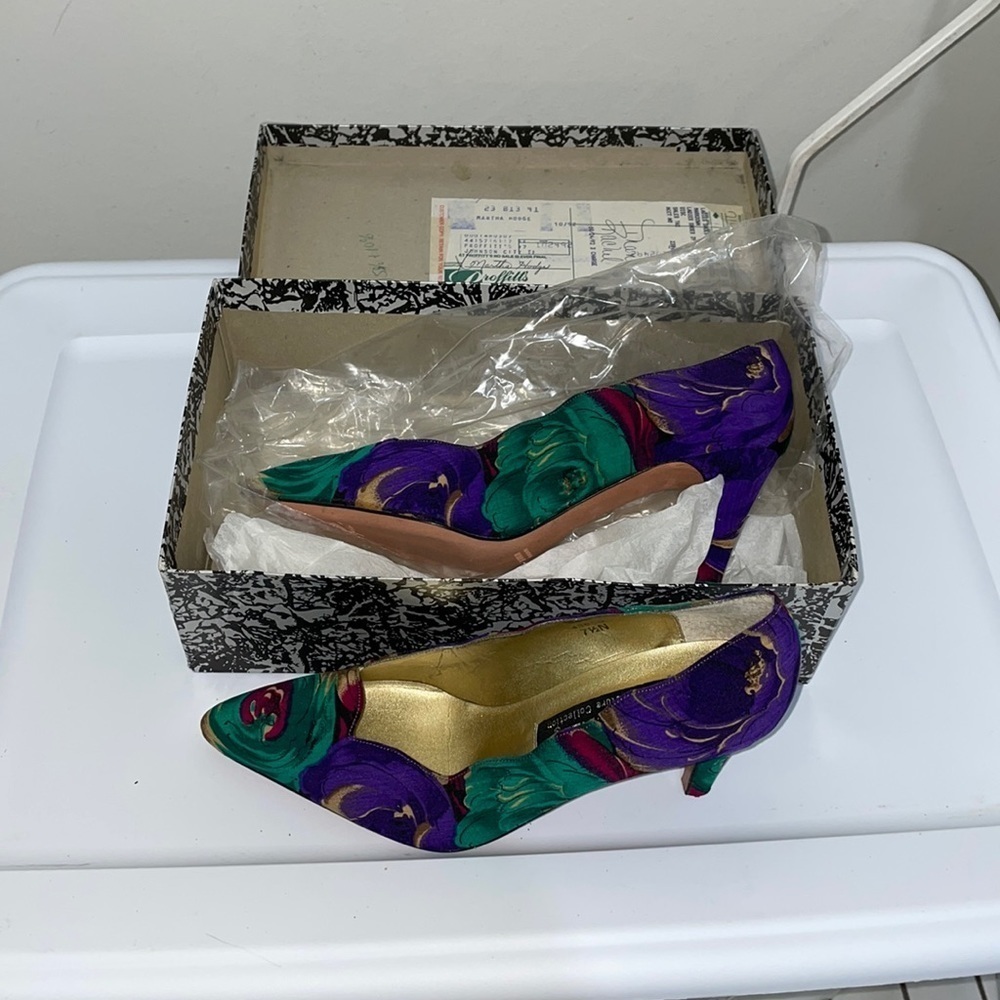 Vintage J Renee Bridget Peony Fabric 3” Heel Pumps Size 7.5